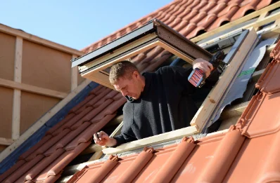 Pose de fenêtres de toit Velux à Sassangy